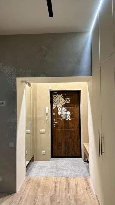 стильная в Apartment *